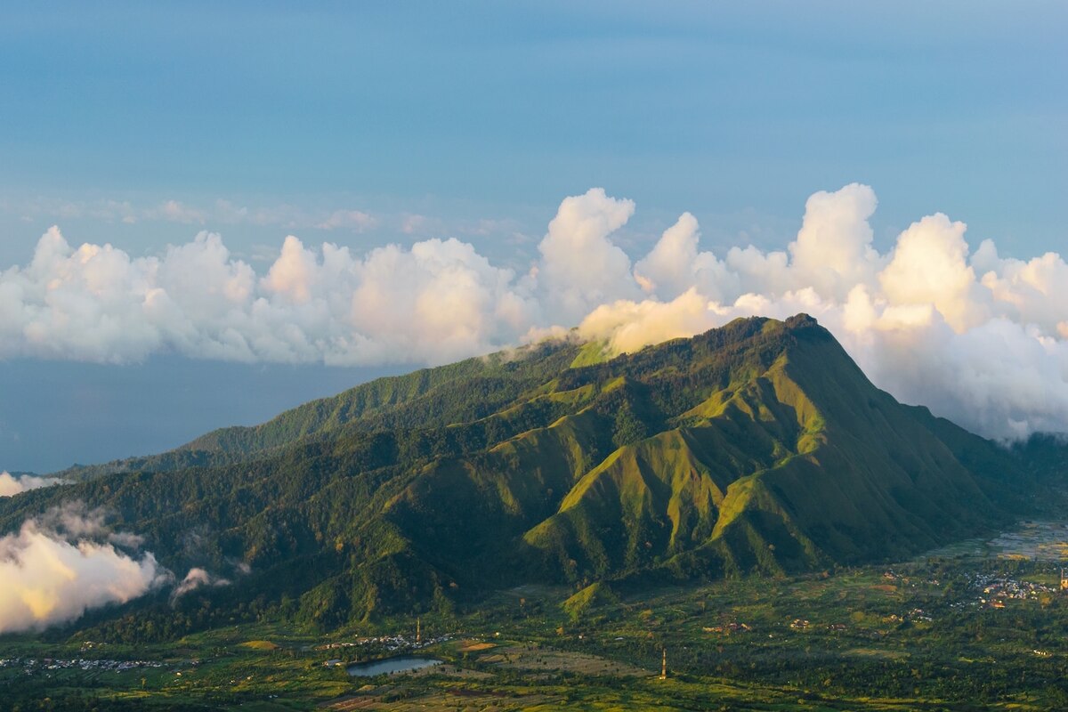 CHECK OUT PERGASINGAN HILL in Lombok