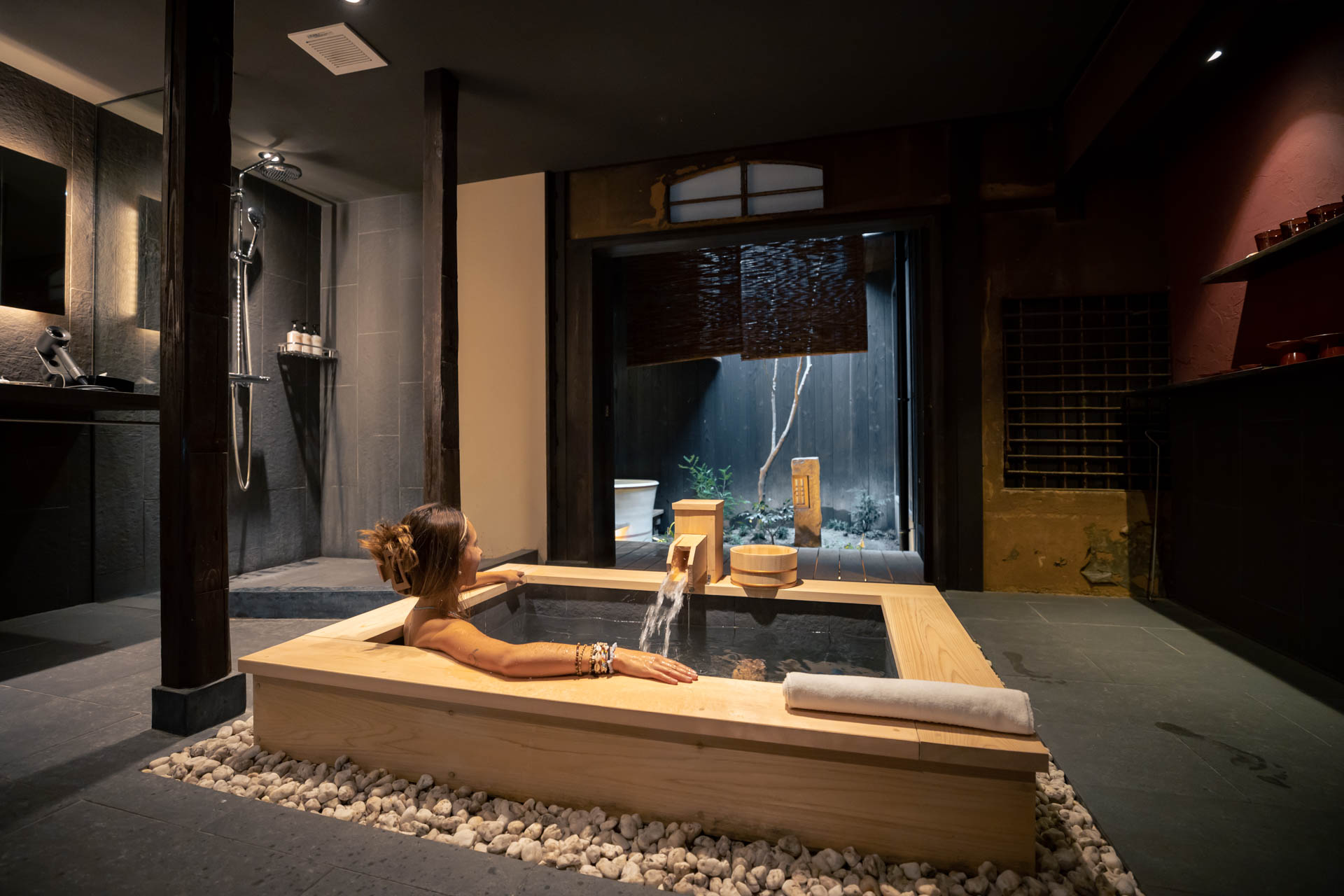 where to stay in kyoto