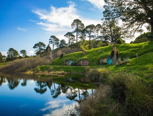 Hobbiton Lord of the ring movie set tour