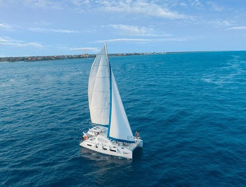 Half Day Luxury Sailing Experience in Tulum with Open Bar