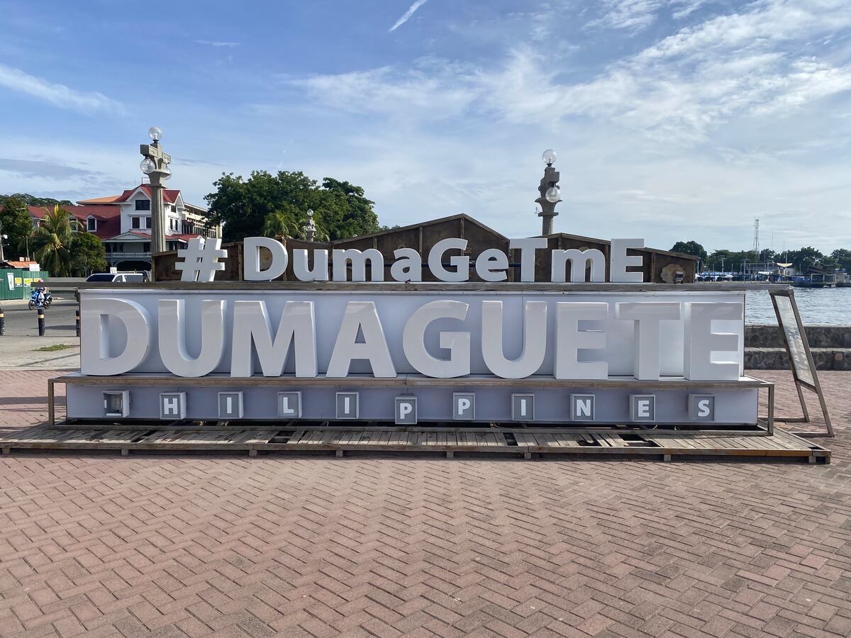 Dumaguete Sign on Rizal Boulevard