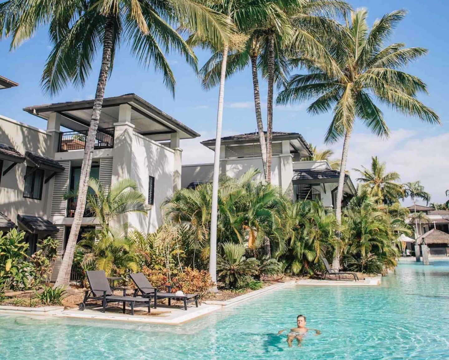 where to stay in port douglas, best places to stay in port douglas